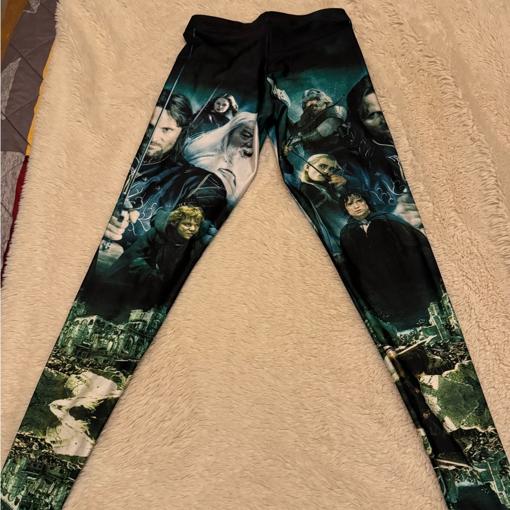 Lord of the rings like new blackmilk leggings
